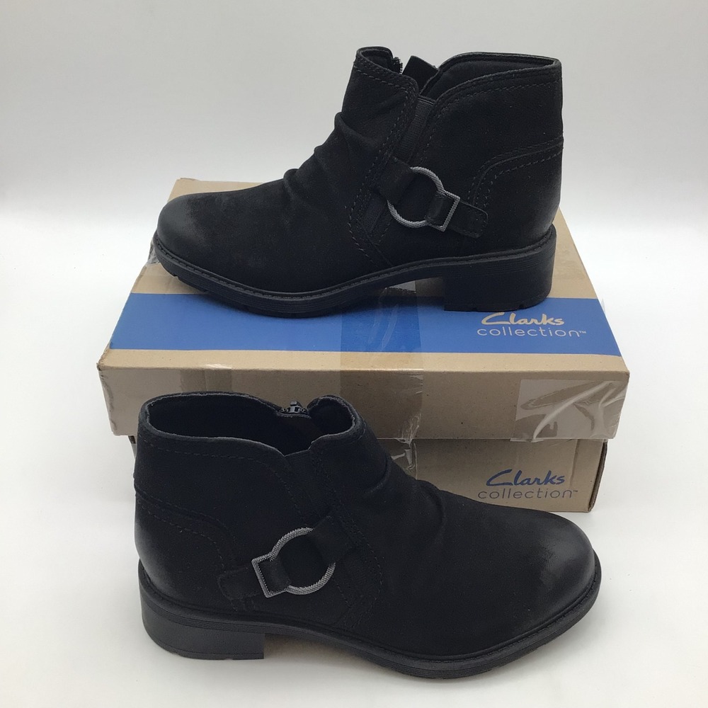 Clarks Hearth Faye‎ Black Nubuck Leather Ankle Boots Buckle Moto Size 7.5 M NEW